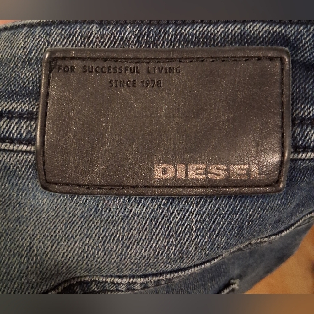 EUC Y2K Diesel Buster 0677K Button Fly Regular Slim-Fit Unisex Denim SZ 33EU - Picture 7 of 10